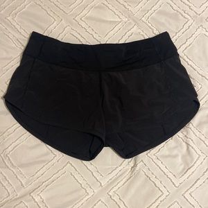 Lululemon Women's Run Low Rise Speed Up Low-Rise Lined Shorts 2.5" - Size 4